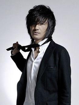 朴树个人资料简介,音乐路上的坚韧行者，深情演绎的温暖之声